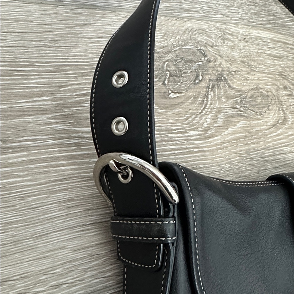 Coach Soho Black Leather Shoulder Bag with Silver Buckle - Picture 4 of 12